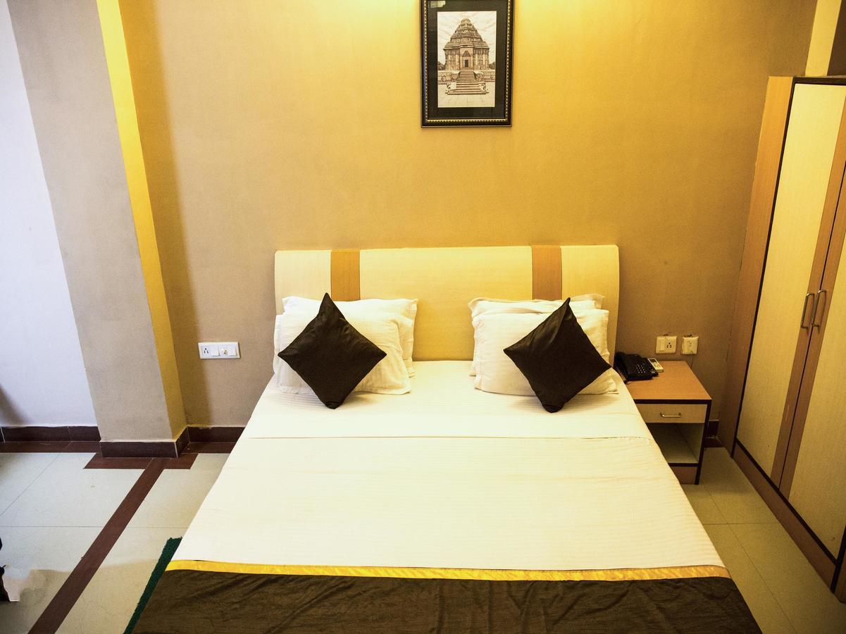 Oyo 3345 Shubham Beach Puri Exterior foto