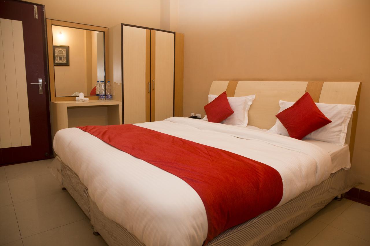 Oyo 3345 Shubham Beach Puri Exterior foto