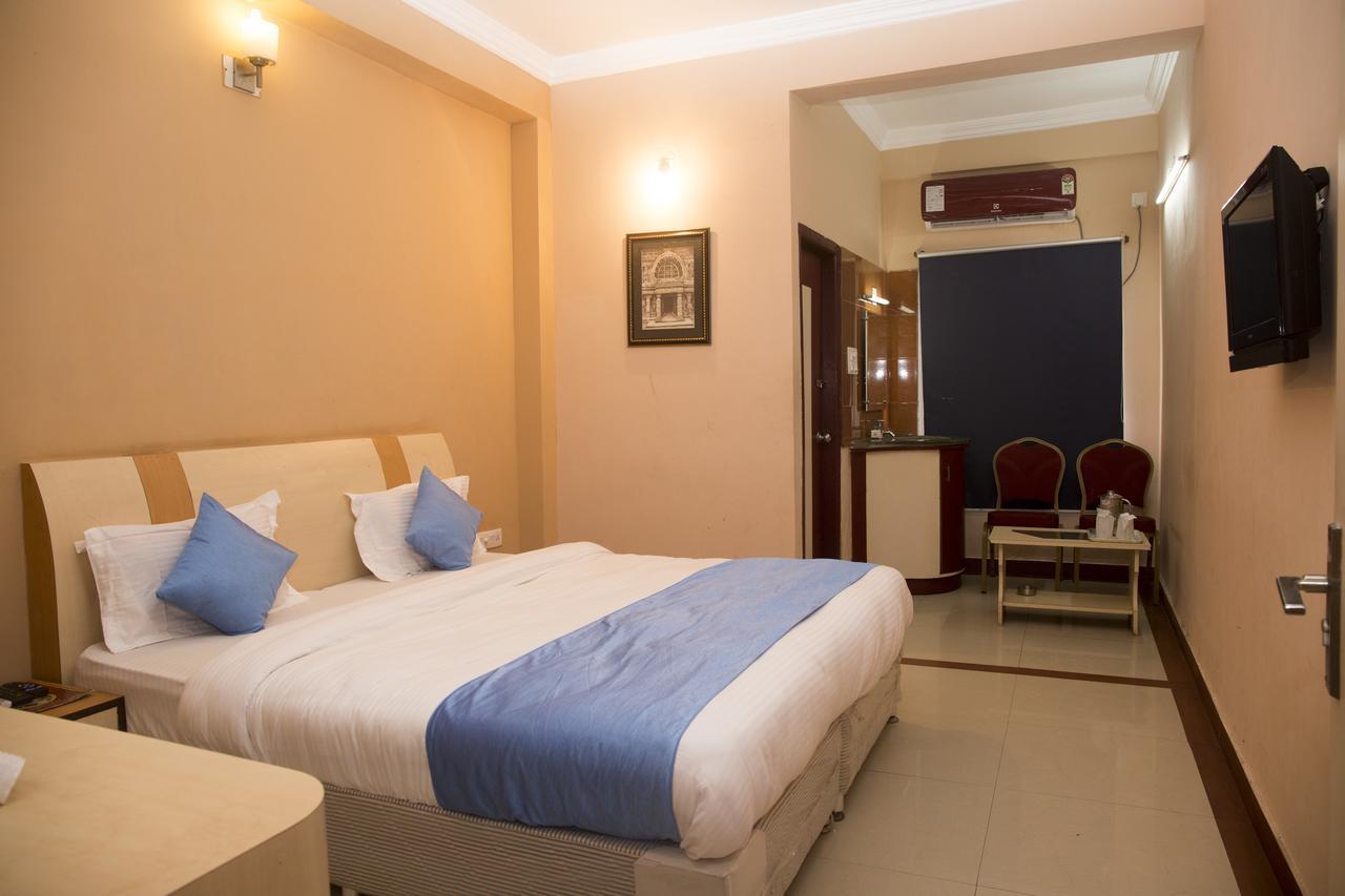 Oyo 3345 Shubham Beach Puri Exterior foto