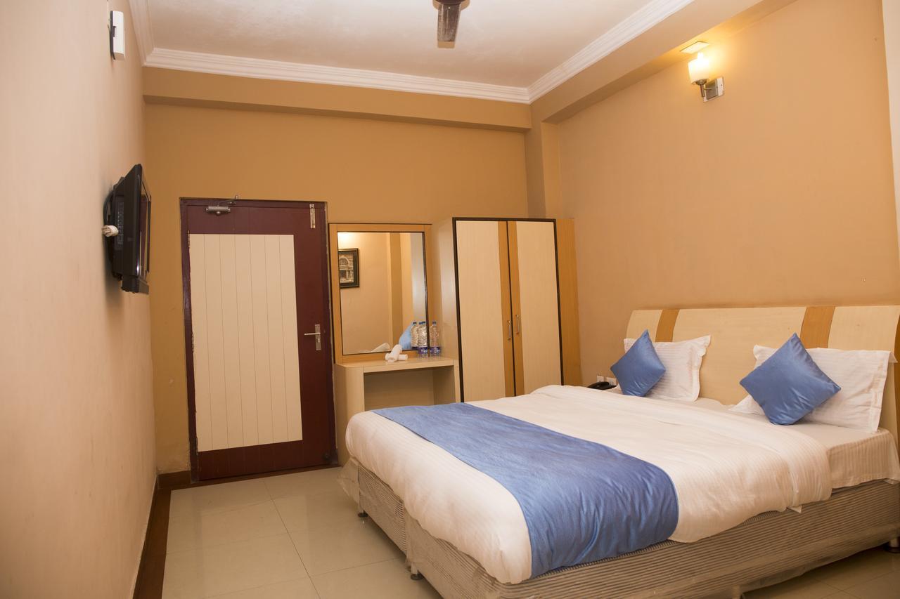 Oyo 3345 Shubham Beach Puri Exterior foto